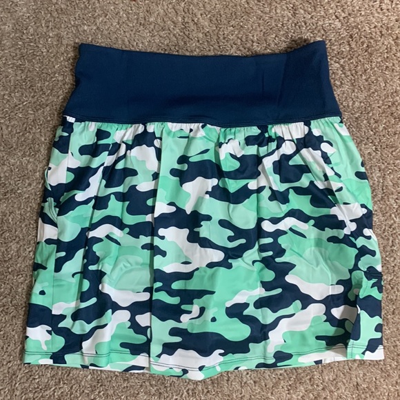 Zuda Small Skort In Peacock - Picture 4 of 4